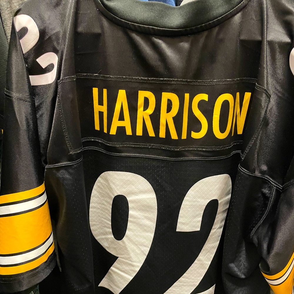 Harrison 92 Steelers. Brand new in bag. Other pictures are an extra Jersey.